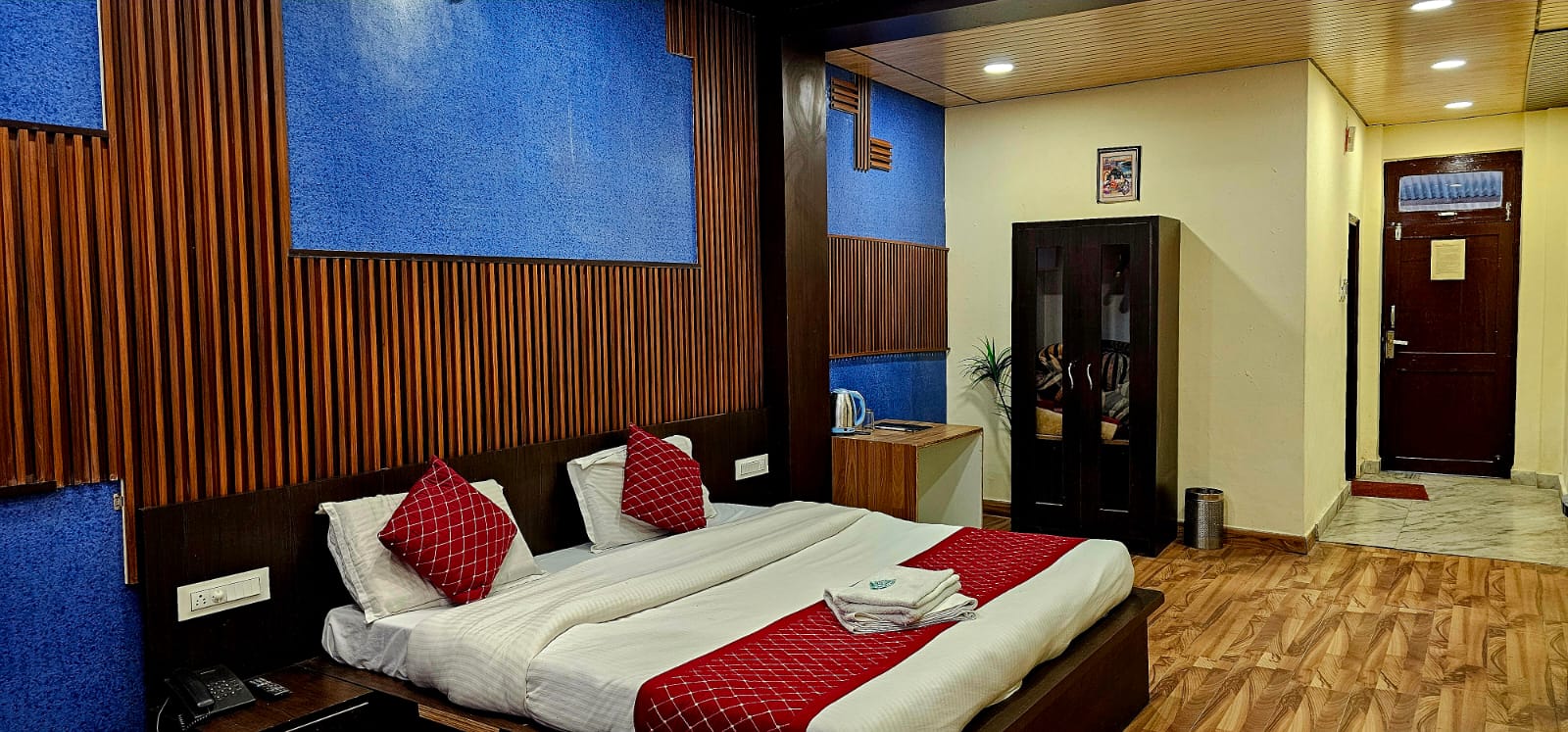 Honeymoon Suite at Shining Star Hotel