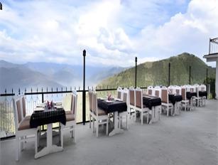 Mountain-View Bedroom
