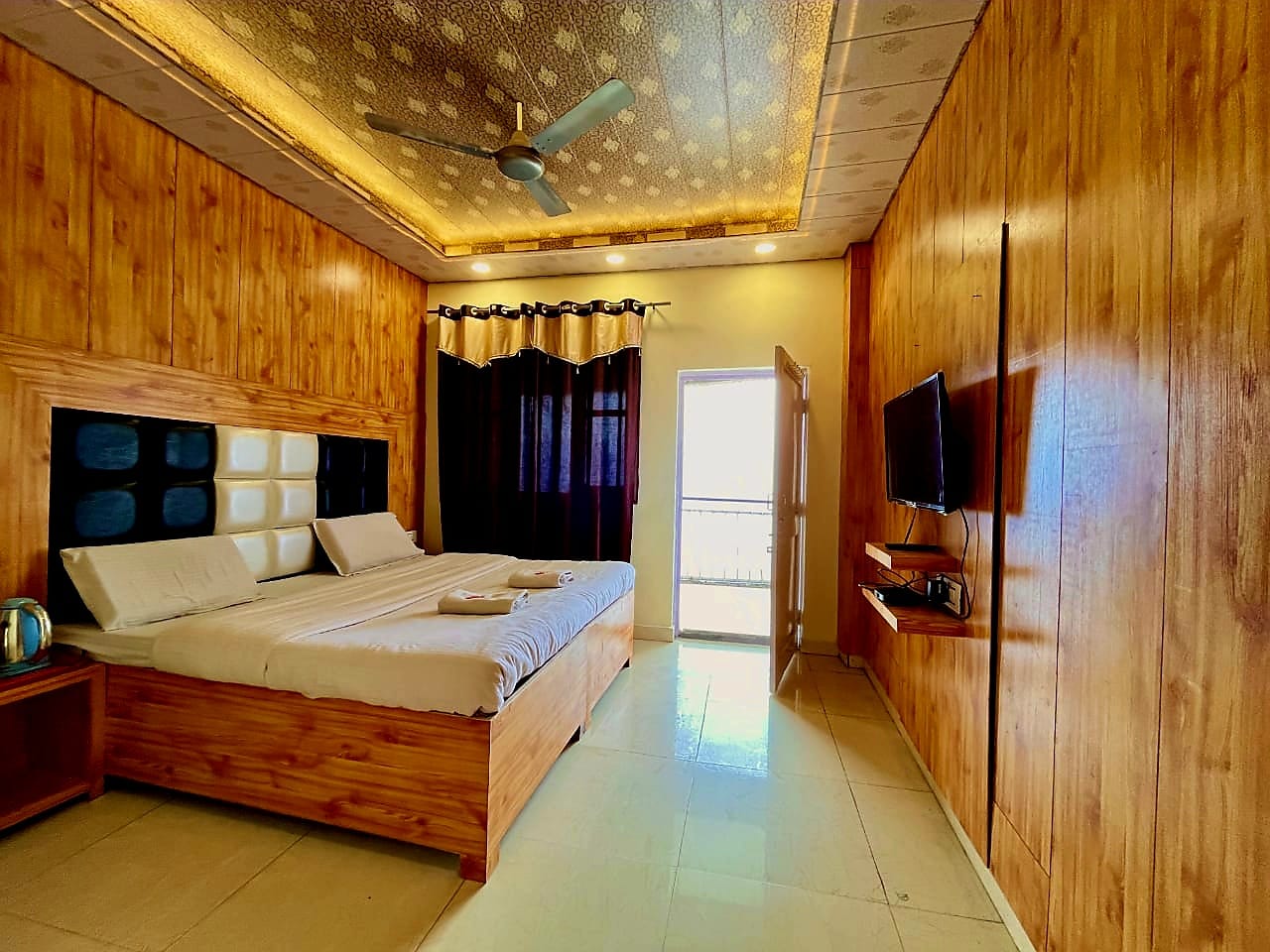 Premium Deluxe Room